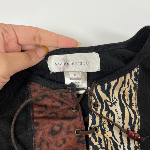 Animal Print Cuffs and Collar Top - Picture 3 of 5